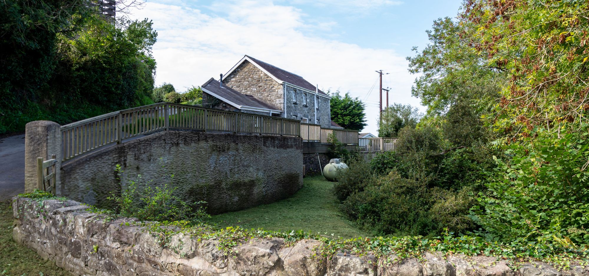 Cwm cottage at Gilfach Holiday Park